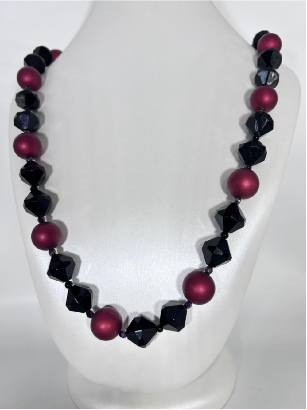 Necklace Black Acrylic Beaded Statement Chunky Faceted Geometric Pearls